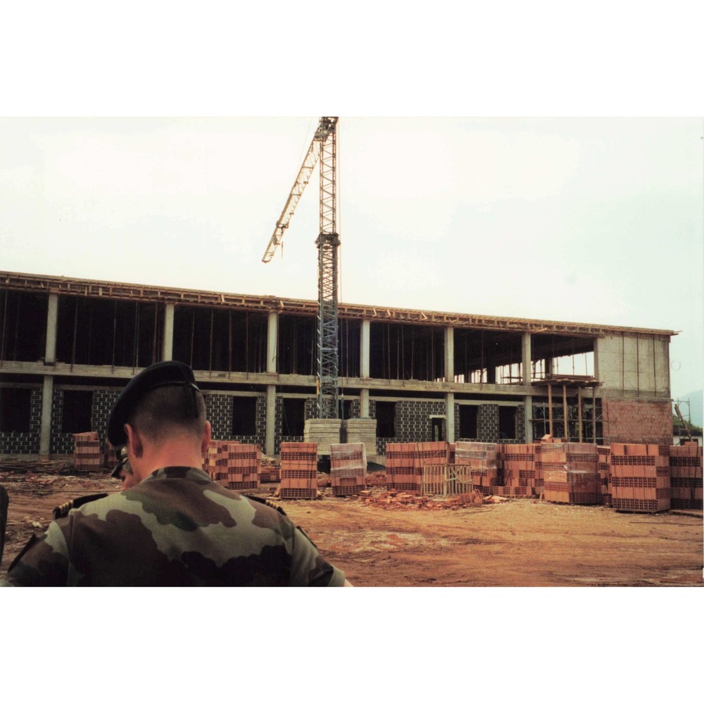 Vintage 1999 Kosovo NATO Base Construction Barracks Photo Lot of 4 - Picture 2 of 4